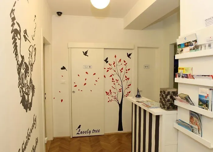 Tchaikovsky Hostel *